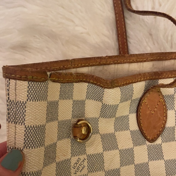 Louis Vuitton Damier Azur MM Neverfull - Picture 16 of 17